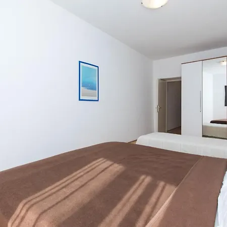 Apartments Darko Near The Sea Baska  Exterior photo