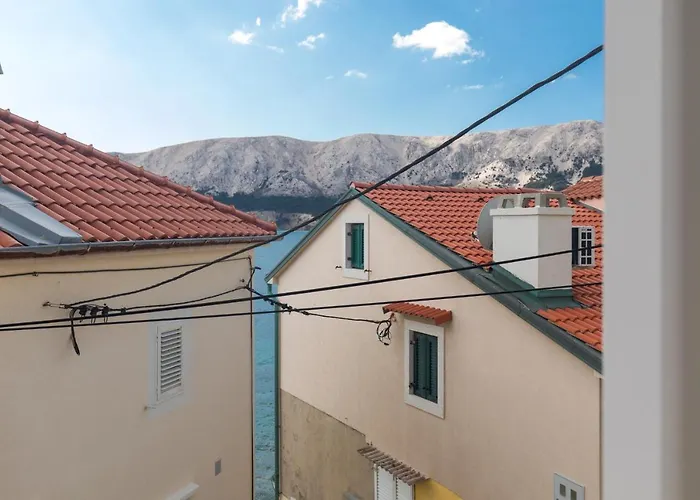 Apartments Darko Near The Sea